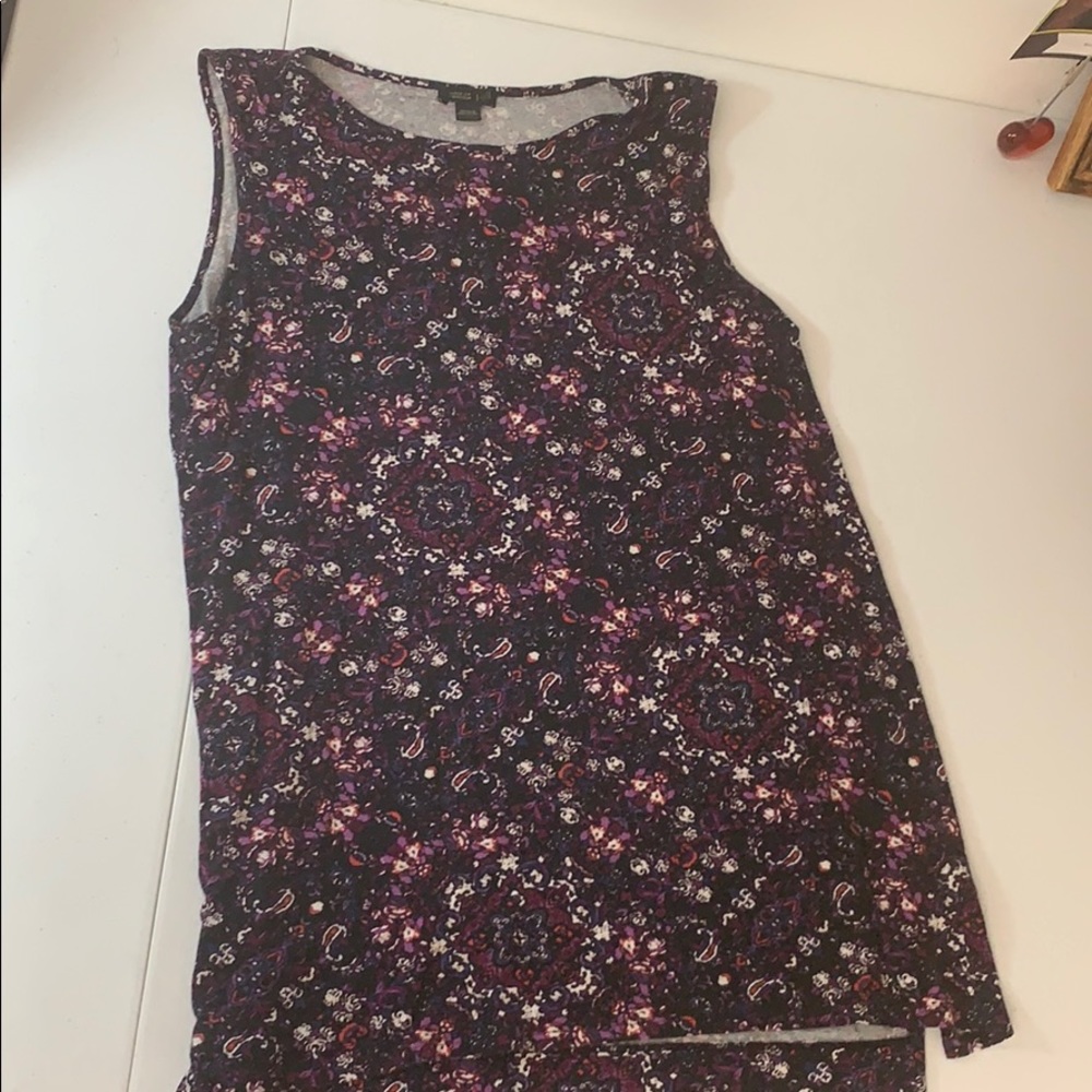 Great shape long super soft tank batik look